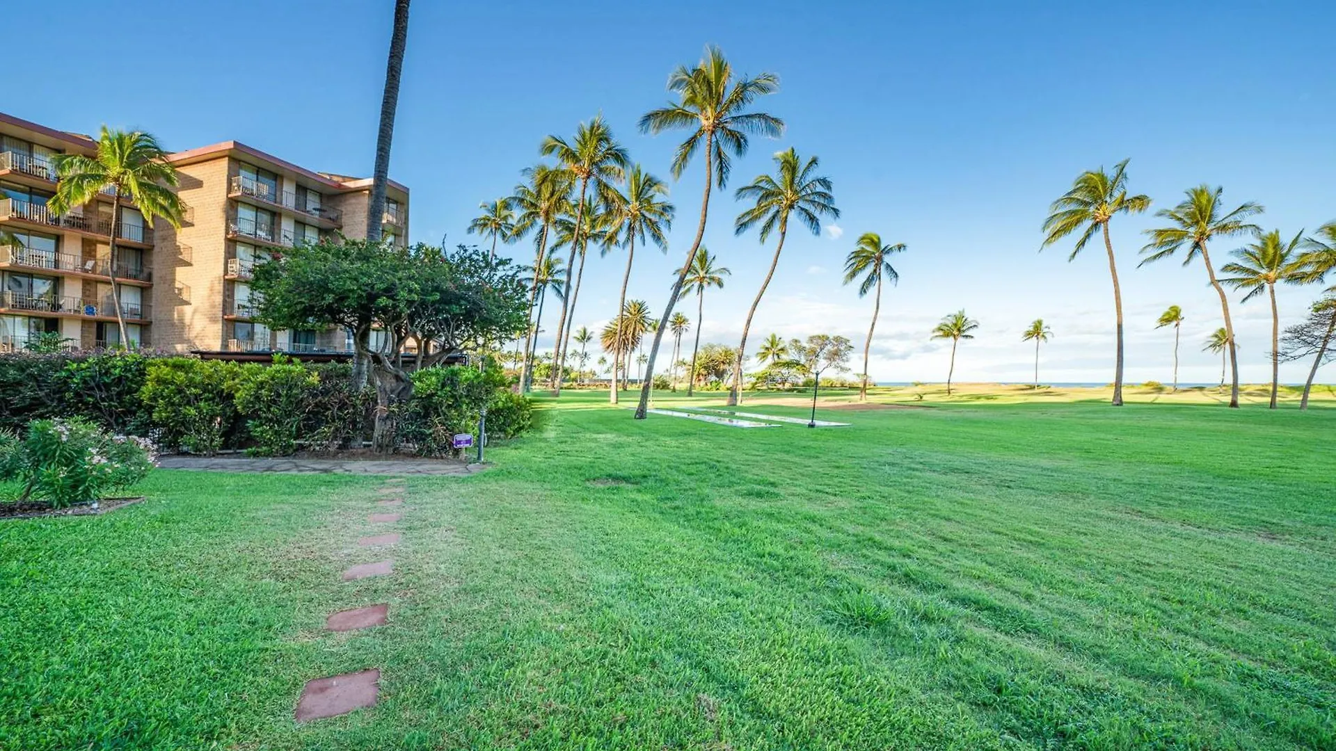 Kauhale Makai Penthouse 607 Apartment Kihei
